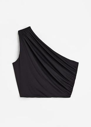 Топ чорний на одне плече асиметричний базовий кроп топік