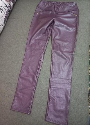 Леггинсы из искусственной кожи no secrets world цвета марсала.