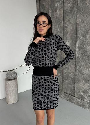 Костюм двійка у кольорах