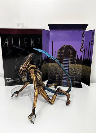 Колекційна шарнірна фігурка монстра з фільму «alien 3» (neca) - чужий