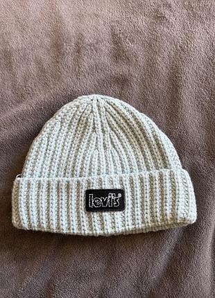 Шапка levi’s