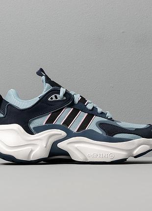 Жіночі кросівки adidas magmur runner