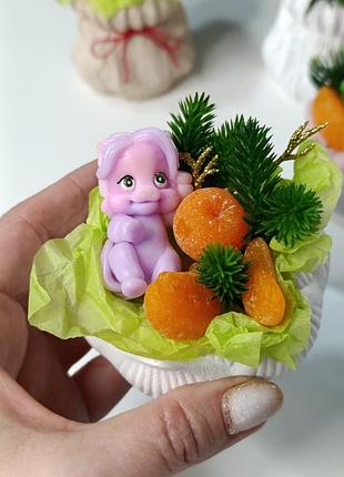 Мыльные композиции в гипсовом кашпо.