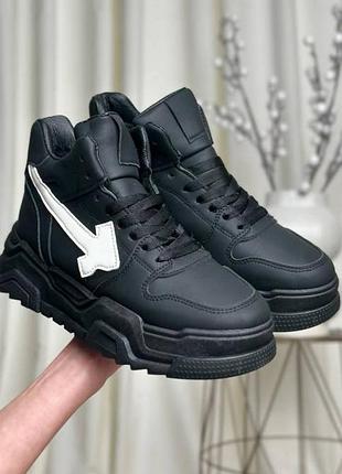 Женские зимние ботинки, на меху