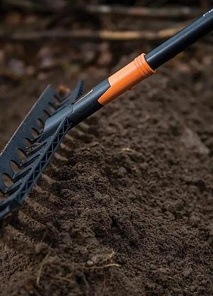 Грабли садовые универсальные fiskars solid (1003466) 3