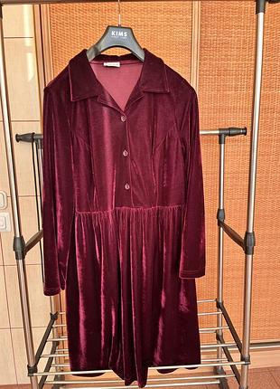 Нарядное велюровое платье украинского дизайнера