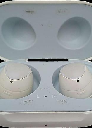 Наушники bluetooth-гарнитура б/у samsung galaxy buds (sm-r170)