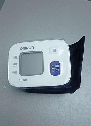 Тонометр б/у omron rs2 4