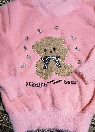 М'який, теплий светр на дівчинку