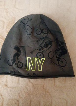 Шапка тоненькая