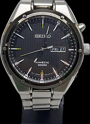 Наручний годинник б/к seiko kinetic 5m83-0ab0