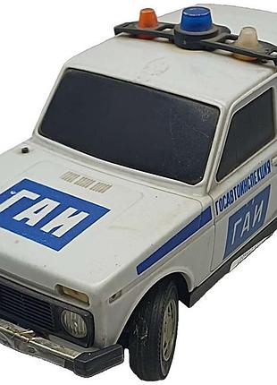 Іграшкова машинка техніка б/у нива гаї інерційна машинка срср