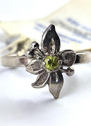 Нове срібне кільце з каменем. зроблено в ссер. 925 проба "зірка". бирка. пломба.