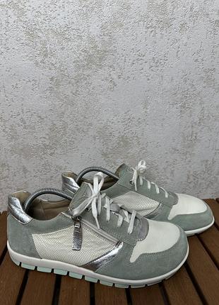 Кросівки helvesko