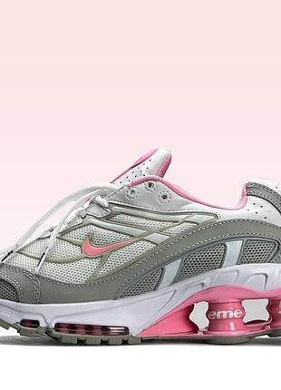 Женские кроссовки nike x supreme shox ride 2 grey white pink