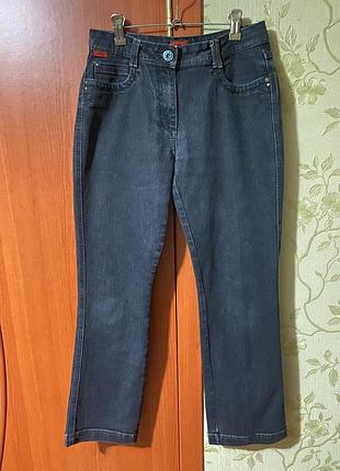 Жіночі джинси .