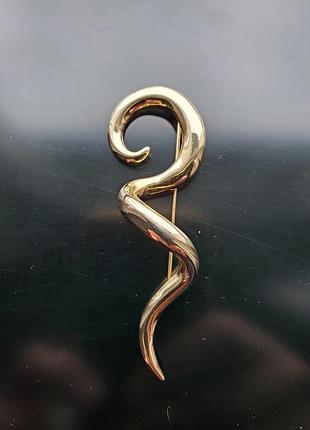 Золотистая волнистая брошь из америкы, 80ти