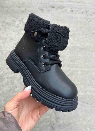 Зимові черевики для дівчаток 34, 35р