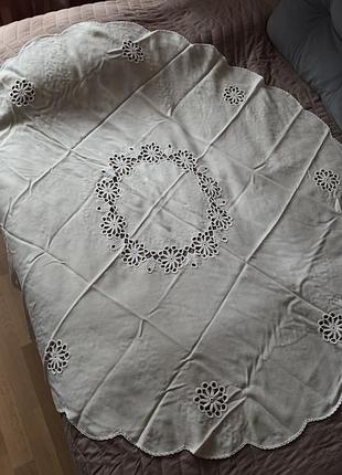 Скатертина кругла мереживна вʼязка натуральна льняна святкова