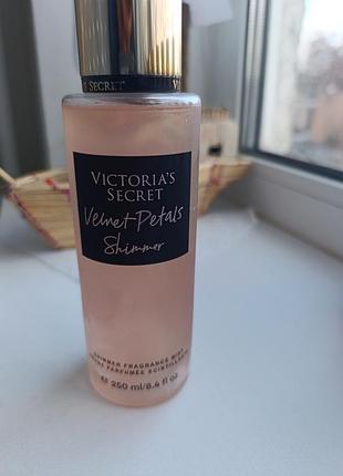 Парфумований спрей для тіла victoria's secret