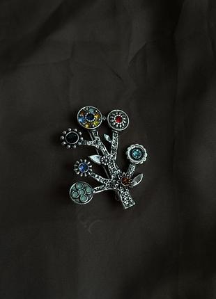 Брошка дерево життя колір срібло різнокольорове каміння