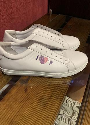 Кросівки жіночі 43 розмір