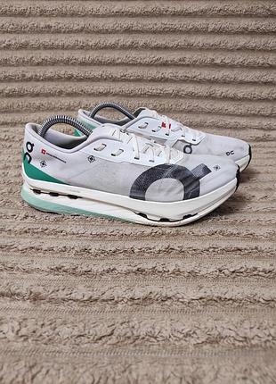 Оригінальні спортивні кросівки on cloudboom echo 3