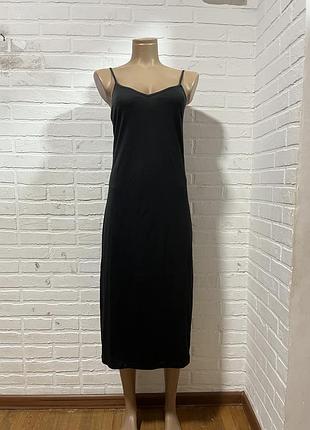 Жіноча сукня плаття міді або підкладка під сукню