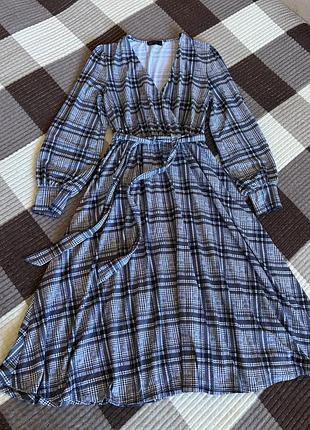 Платье миди в клетку с поясом