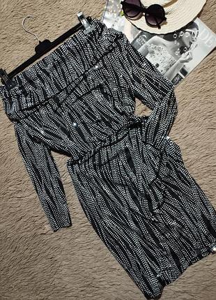 Красивое праздничное платье с блестками/платье