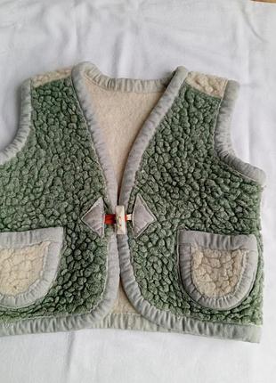 Теплая шерстяная детская жилетка