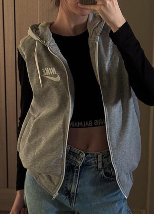 Спортивна жилетка