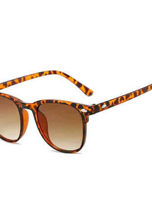 Солнцезащитные очки унисекс