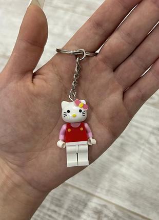 Брелок для ключей "хеллоу китти" hello kitty в стиле минифигурки конструктора