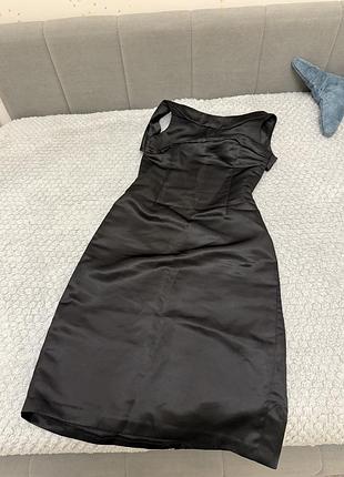 Платье черное