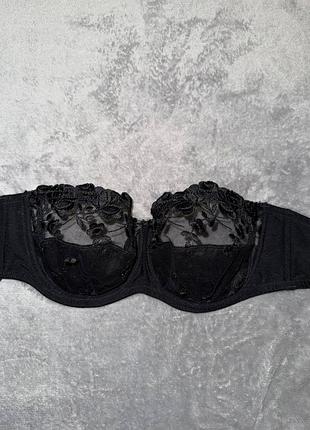 Бюстгалтер без лямок черный