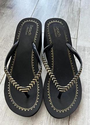 Жіночі нові в'єтнамки