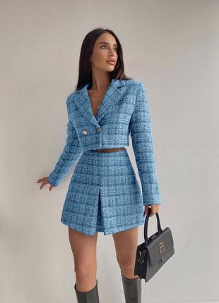 Гарний костюм!(спідниця-шорти та жакет)