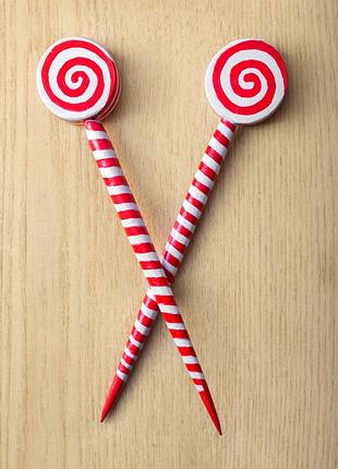 Заколки-шпильки из дерева "новолетние леденцы / конфеты" ручной работы