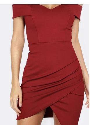 Бордова сукня