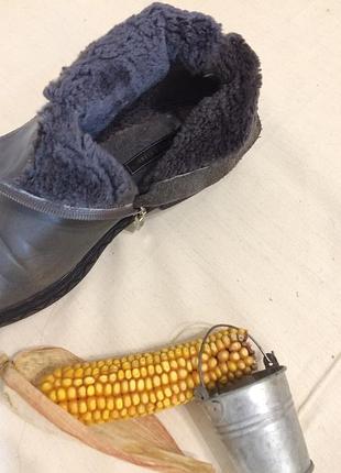 Зимние теплые на меху овчины ботинки размер 40
