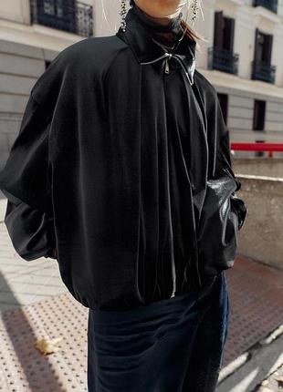 Оксамитова куртка-бомбер