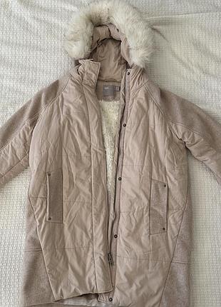 Тепла куртка бежева asos