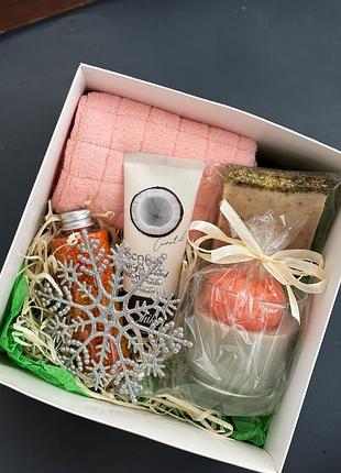 Подарунковий набір “зимовий догляд” ідеальний варіант для тих, хто цінує турботу, ароматні ритуали та атмосферу затишку.