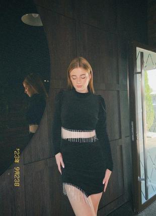 Дуже гарний жіночий костюм розмір s.