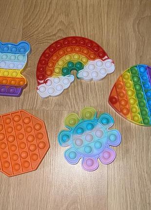 Набір іграшок попит