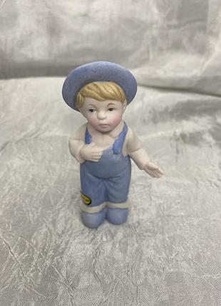 Статуэтка керамическая мальчик madregal