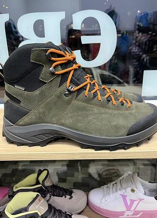 Черевики на мембрані cmp