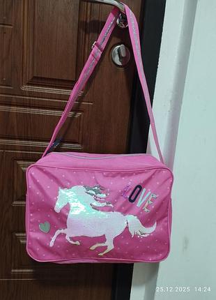 Сумка жіноча ,малюнок паєтки спортивна рожева, вмістка .ціна 320гр.