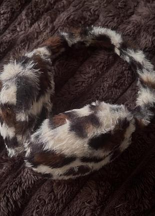 Зимові пухнасті вушка навушники леопард